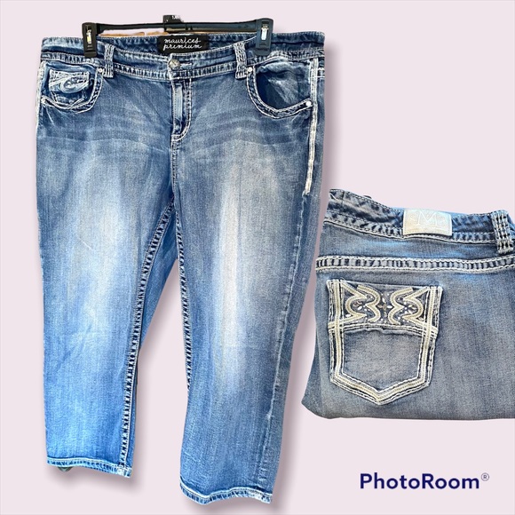 Maurices Denim - 22 MAURICES JEAN CAPRIS WITH HEAVY STICHING AND EMBELLISHED POCKETS